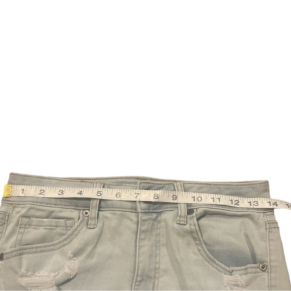 Aeropostale high waisted midi light wash jean shorts with rips size 6 - Picture 4 of 9